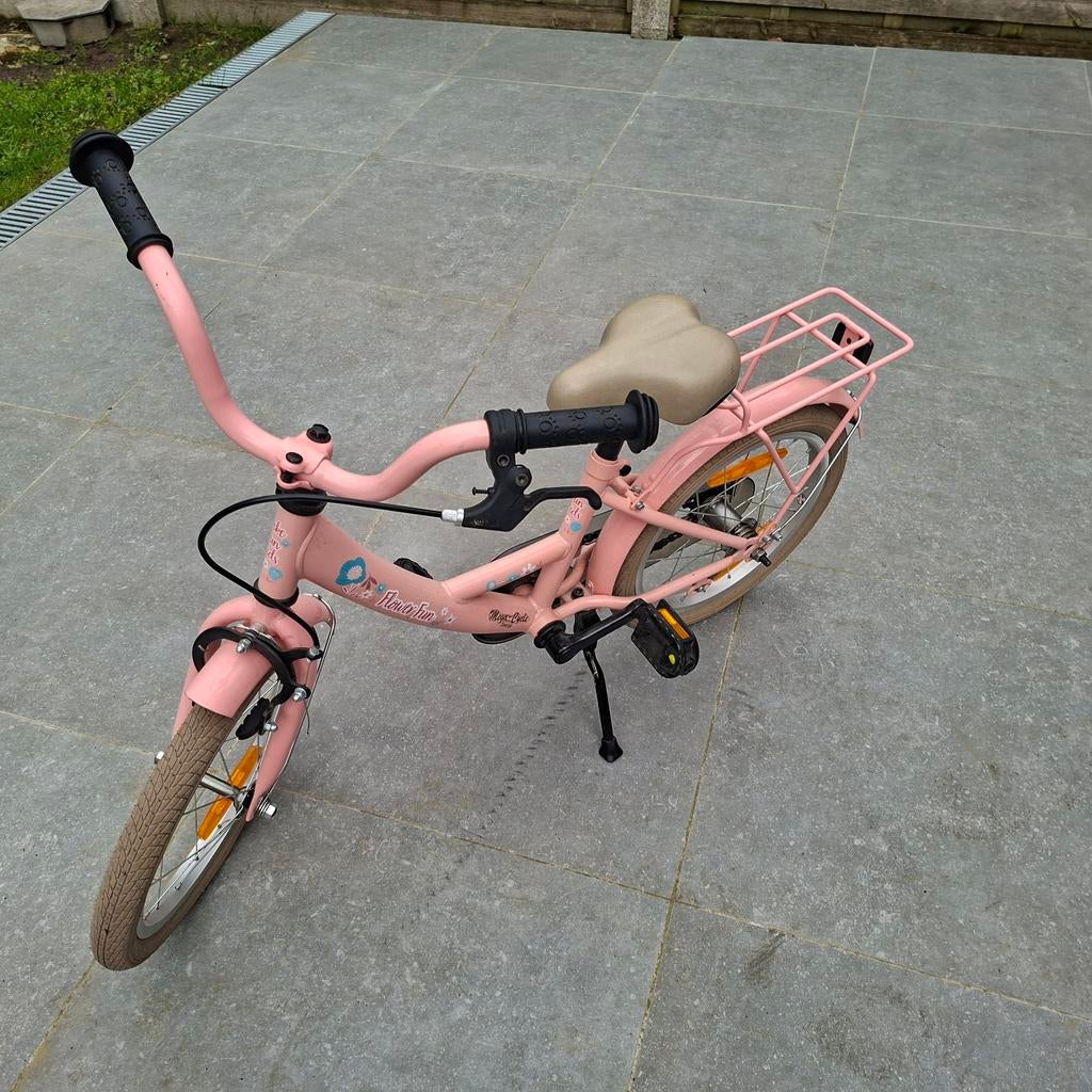 Roze meisjesfiets leeftijd 6-8jaar, Fietsen en Brommers, Ophalen, Gebruikt