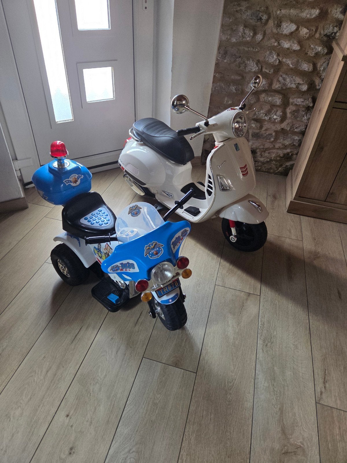 vehicule enfant électrique a réparer, Kinderen en Baby's, Speelgoed | Buiten | Accuvoertuigen, Ophalen