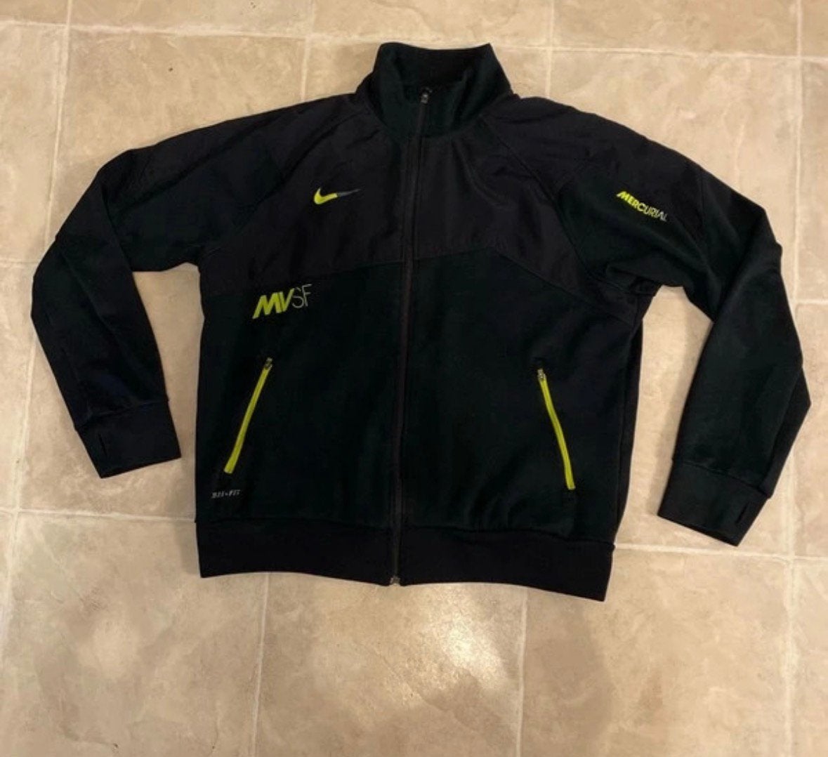 Veste nike taille L, Vêtements | Hommes, Enlèvement ou Envoi, Comme neuf