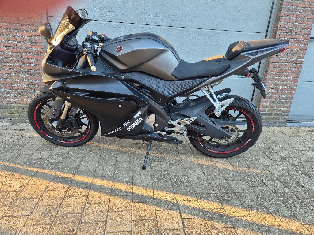 yamaha yzf r125   2017, Motoren, Particulier, 125 cc, Minimaal motorrijbewijs A1