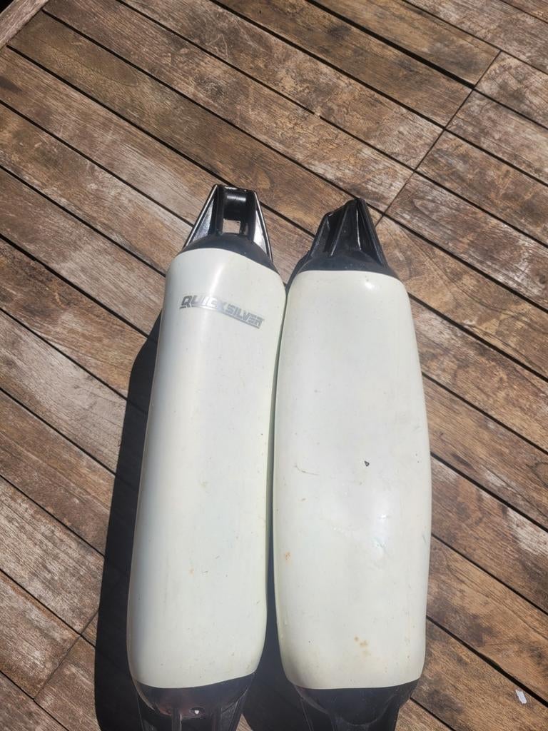 2 bouées d'amarrage, Enlèvement ou Envoi, Utilisé