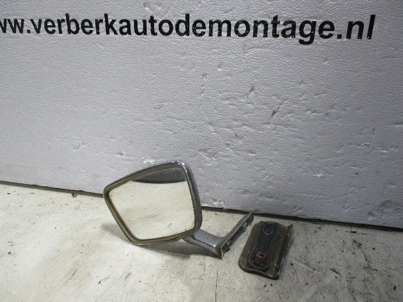 SPIEGEL LINKS Mercedes-Benz / 8 (W115) (01-1968/01-1977), Auto-onderdelen, Gebruikt, Mercedes-Benz, Dialog.mb@mercedes-benz.com