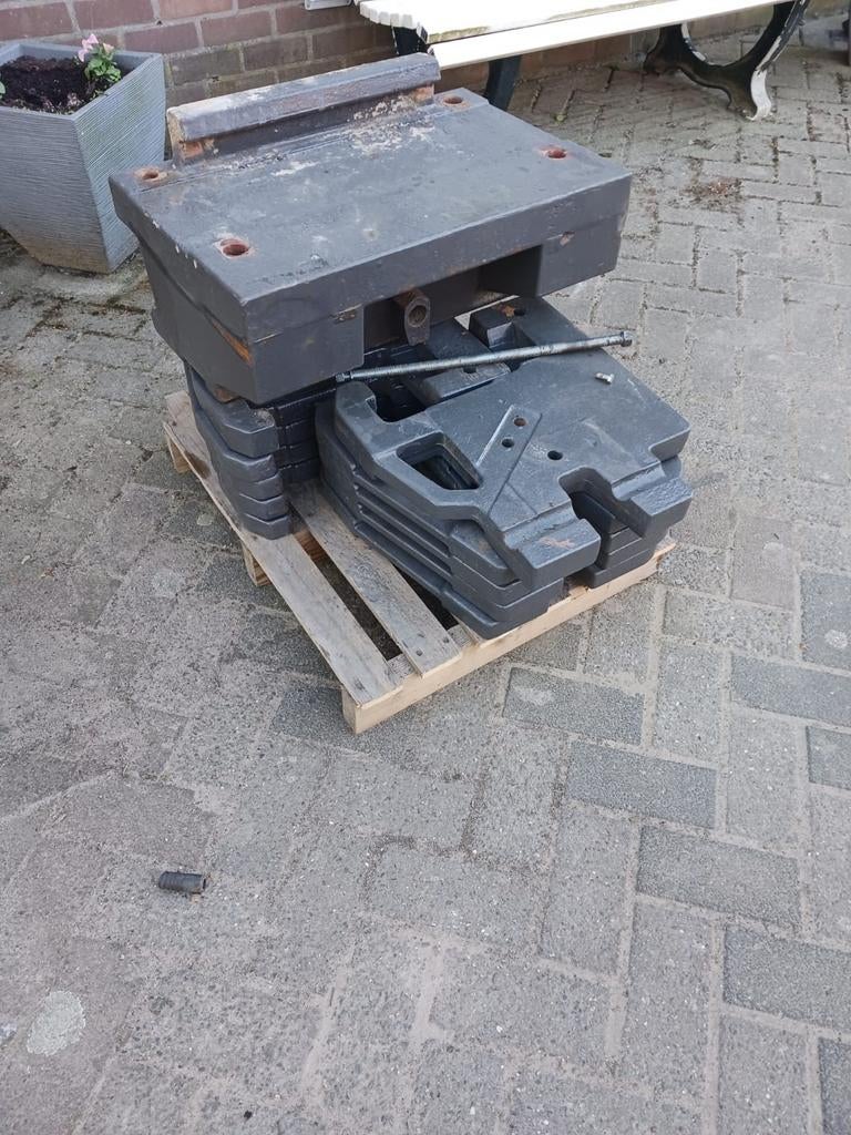 10 frontgewichten en 1 ophangblok, Zakelijke goederen, Ophalen