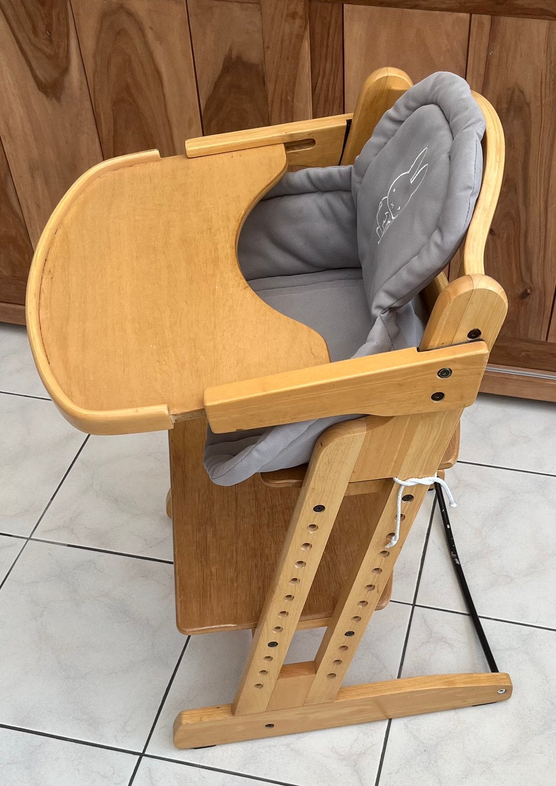 Kinderstoel, Enlèvement, Utilisé