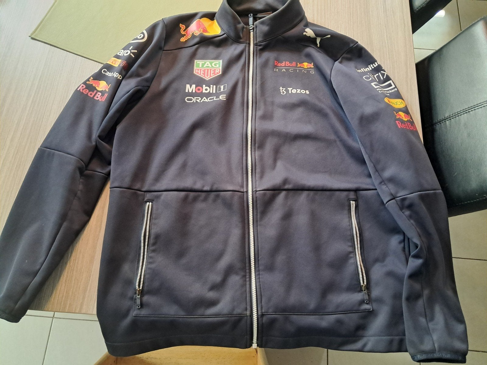 Puma Red Bull Racing softshell jas, Ophalen of Verzenden, Zo goed als nieuw, Formule 1