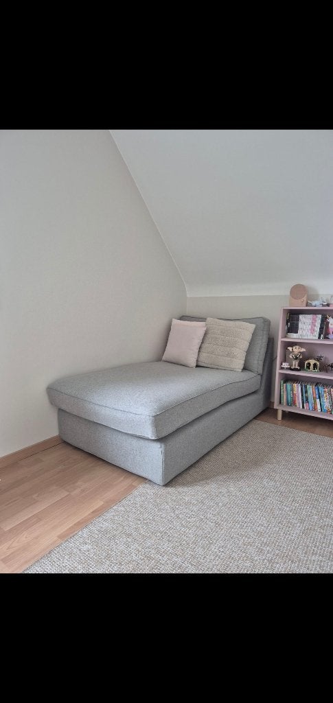 KIVIK chaise longue – Tibbleby beige/grijs – bijna nieuw, Ophalen, Zo goed als nieuw, Overige materialen
