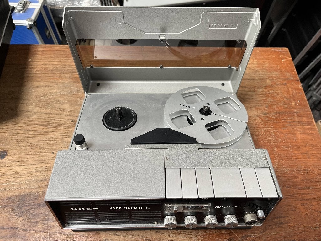 uher 4000 Report IC magnetophone enregistreur à bande, TV, Hi-fi & Vidéo, Enregistreurs audio, Magnétophone, Avec protection anti-poussière