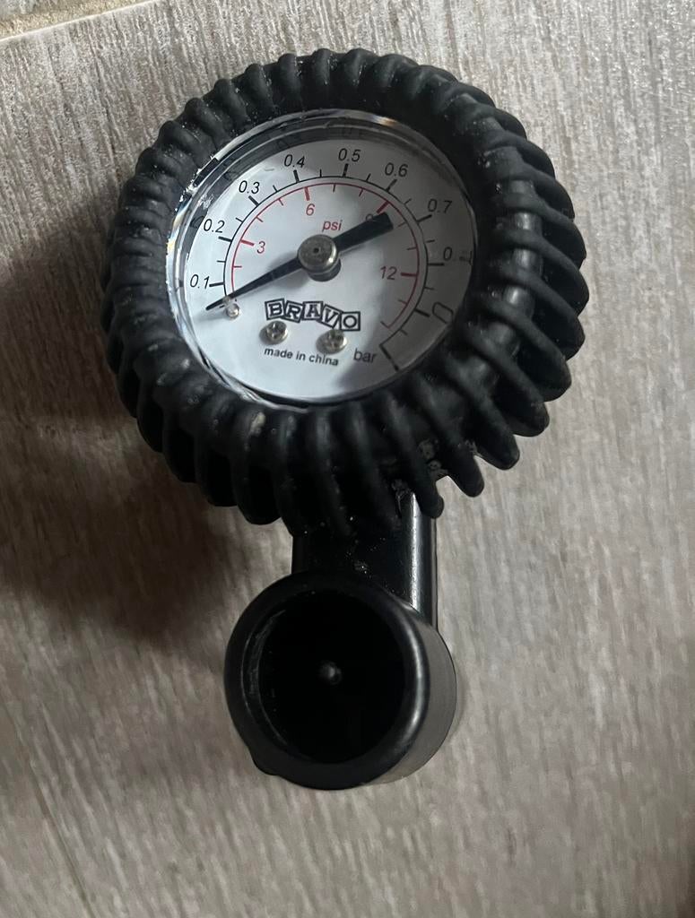 Drukmeter rib tubes, Ophalen, Zo goed als nieuw