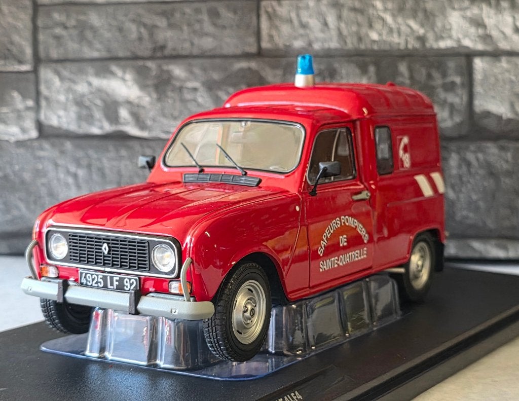 Renault 4LF4 Pompier 1976 1/18ème, Solido, Auto, Solido, Nieuw