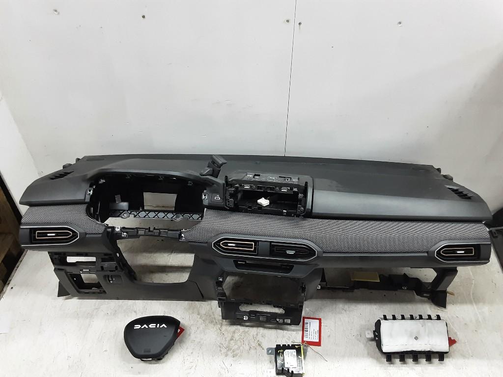 AIRBAG SET Dacia Sandero III (01-2019/-), Dacia, Gebruikt, Mevr. I. Hauben, Rue de l'Espoir 34 34
4030  GRIVEGNÉE, BE