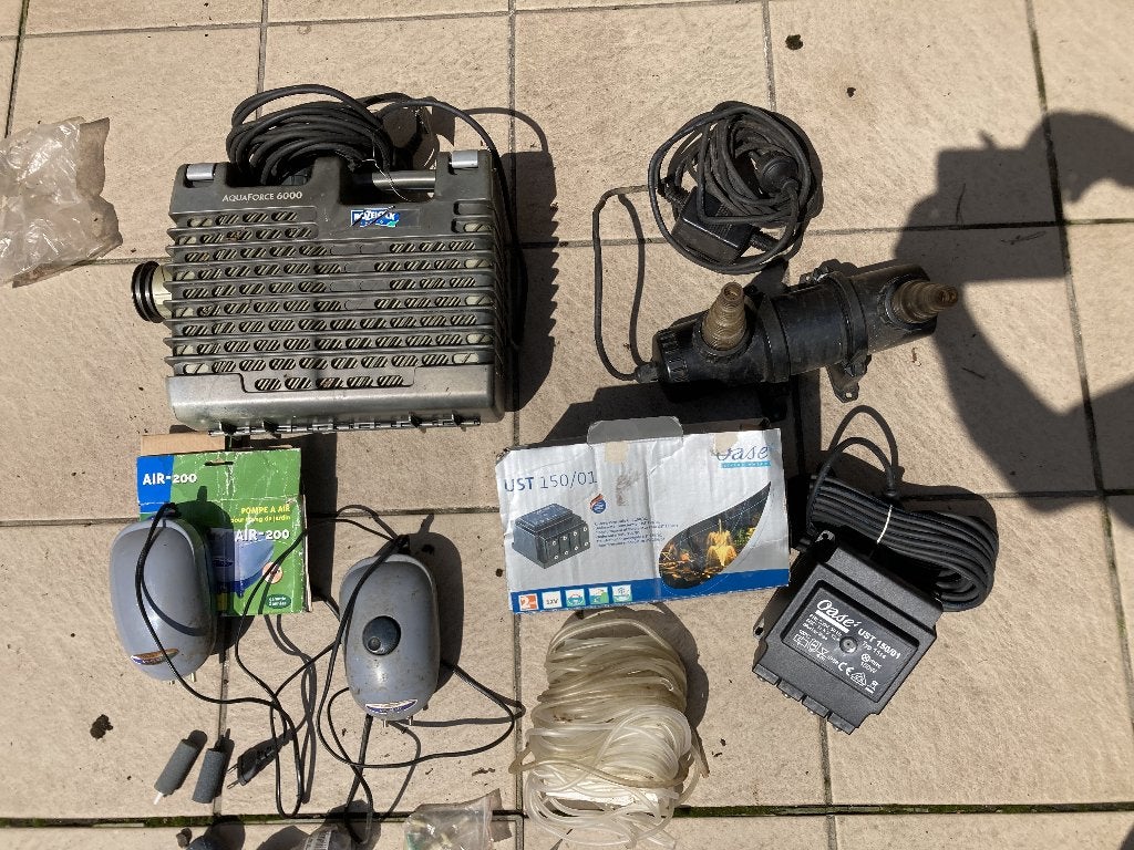 Vijver toebehoren  pompen filter UV lamp ect., Tuin en Terras, Vijvers, Gebruikt, Ophalen