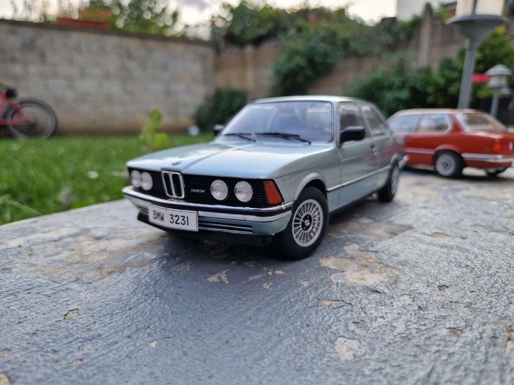 BMW 323i E21 - Échelle 1/18 - PRIX : 49€/pièce, Enlèvement ou Envoi, Neuf, Voiture, Solido