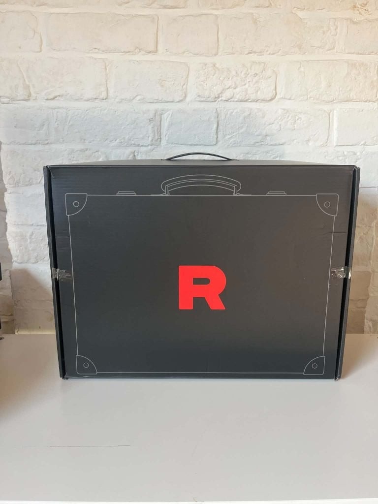 Pokémon Chinese Destined Rivals Team Rocket Attaché Case, Ophalen of Verzenden, Nieuw, Boosterbox, Foil