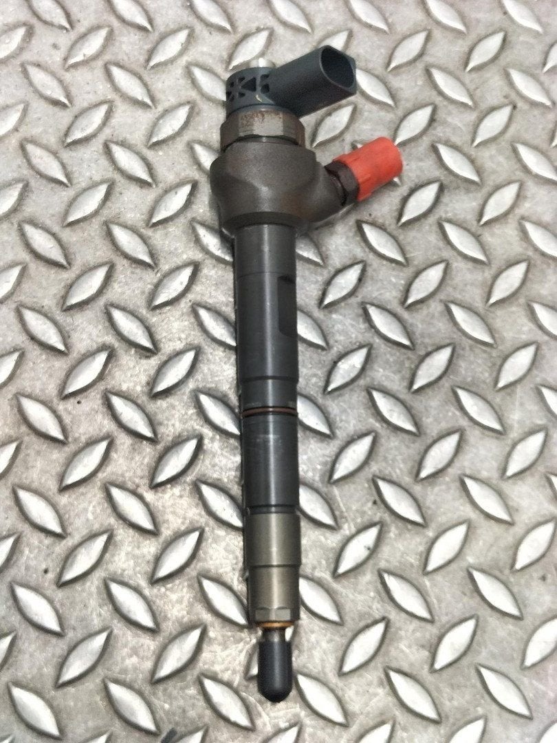 VOLKSWAGEN GOLF BRANDSTOF INJECTOR / VERSTUIVER 04L130277AJ, Auto-onderdelen, Ophalen of Verzenden, Gebruikt, ARN erkend