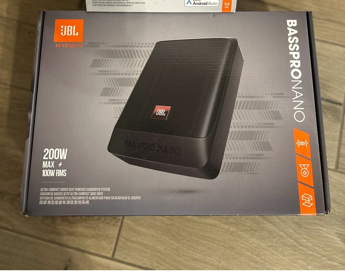 Jbl bass pro nano ideaal voor lichte vracht NIEUW, Auto diversen, Autospeakers, Ophalen, Nieuw