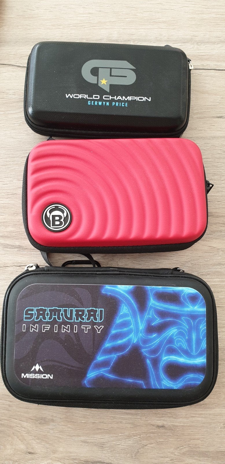 Dart case, Ophalen