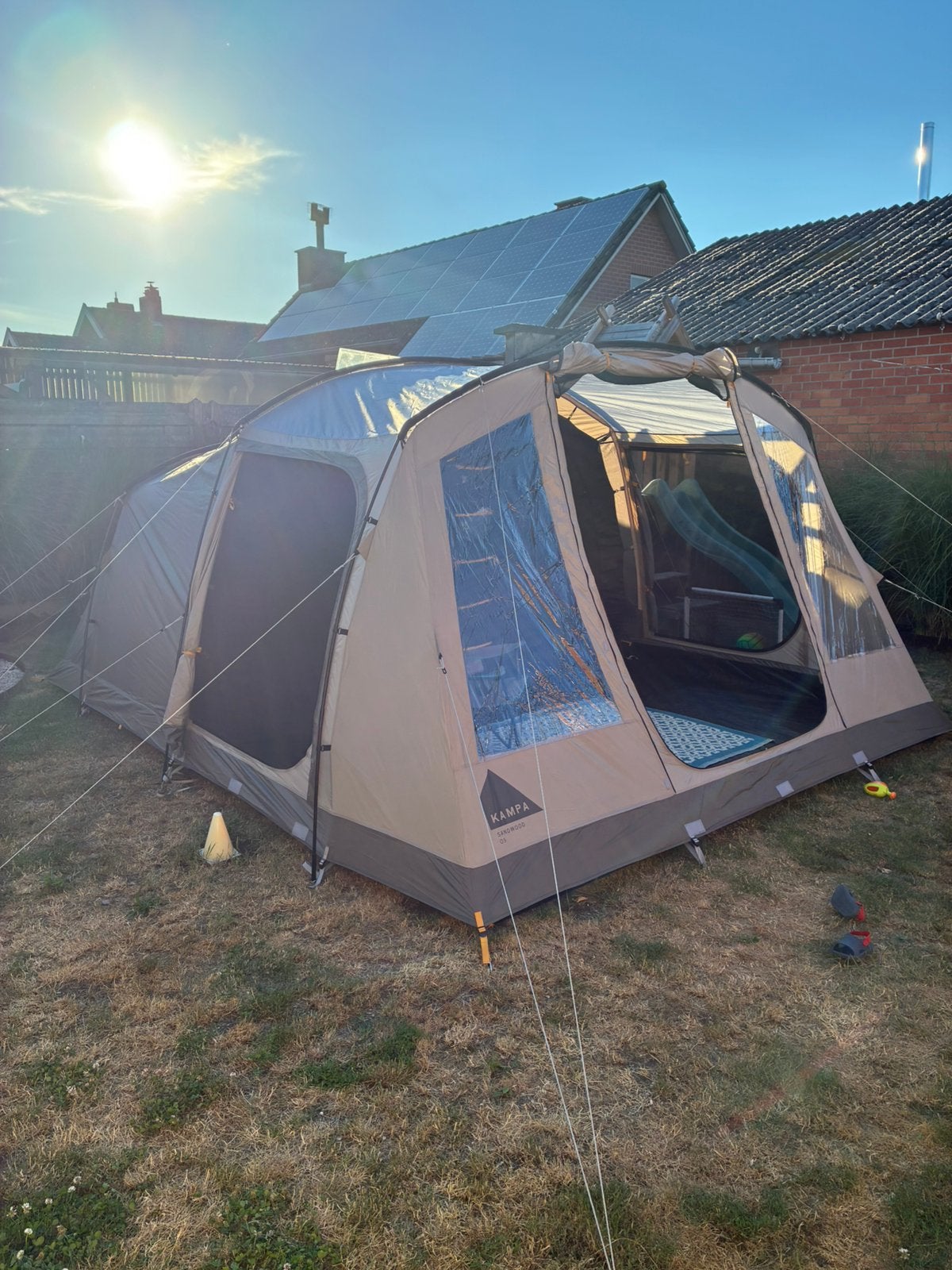 Kampa Sandwood 5 familietent – te huur, Caravanes & Camping, Enlèvement, Comme neuf, Jusqu'à 5