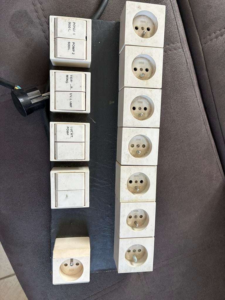 Stekkerbord, Dieren en Toebehoren, Ophalen, Gebruikt