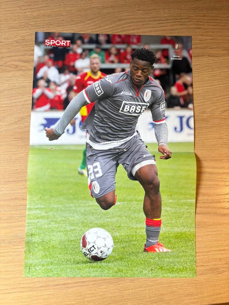 Affiches de magazines de football sportif, Collections, Envoi, Comme neuf
