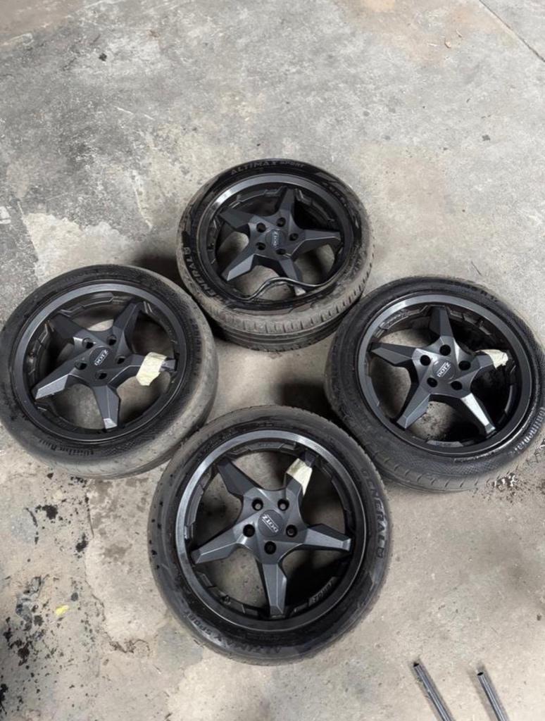 Dotz Zwarte velgen met banden 5x108 set van4, Autos : Pièces & Accessoires, Pneus & Jantes, Pneu(s), Enlèvement