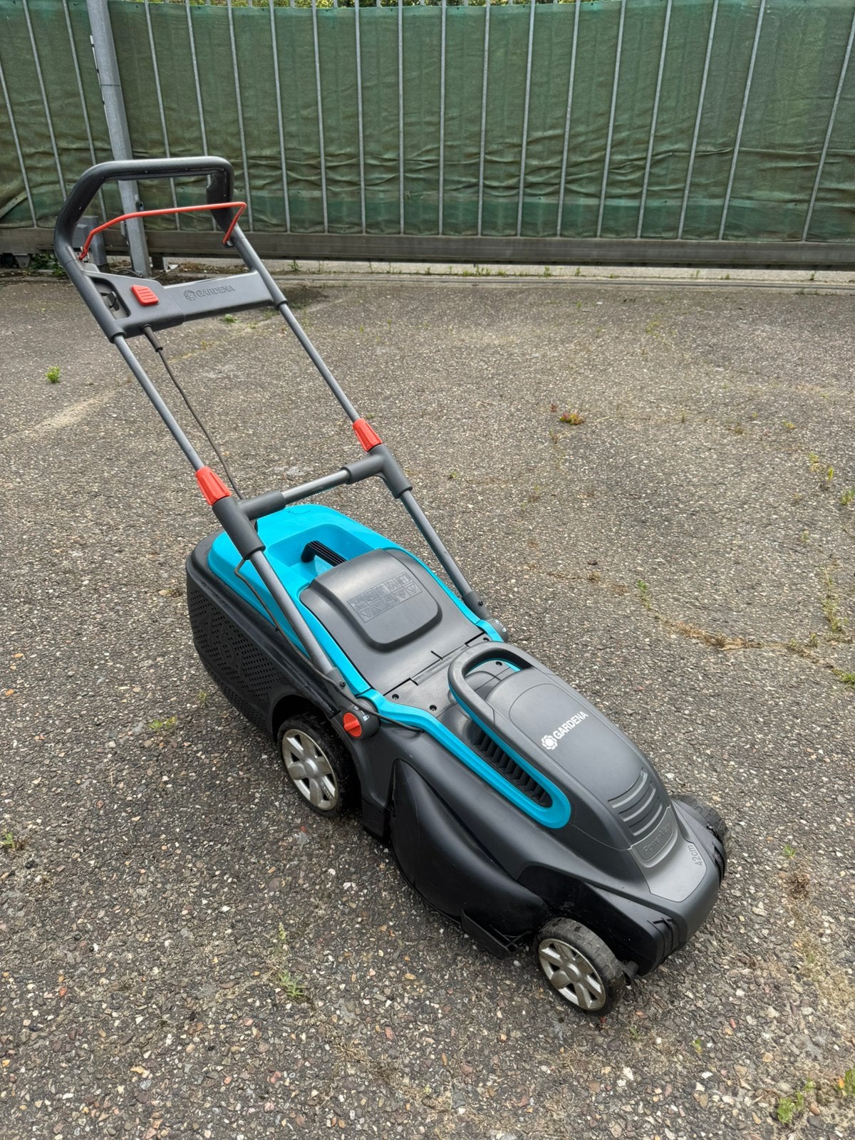 Gardena elektrische  grasmaaier 45L, Ophalen, Zo goed als nieuw, Elektrische grasmaaier