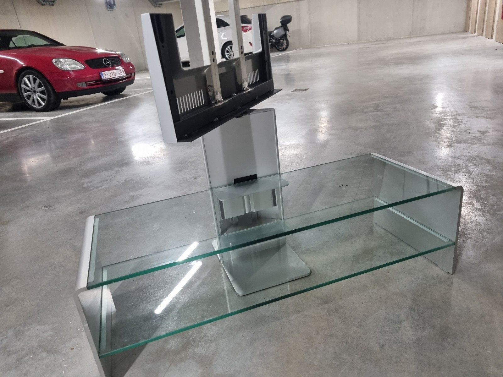 PHILIPS DRAAIBARE TV-TAFEL, Ophalen