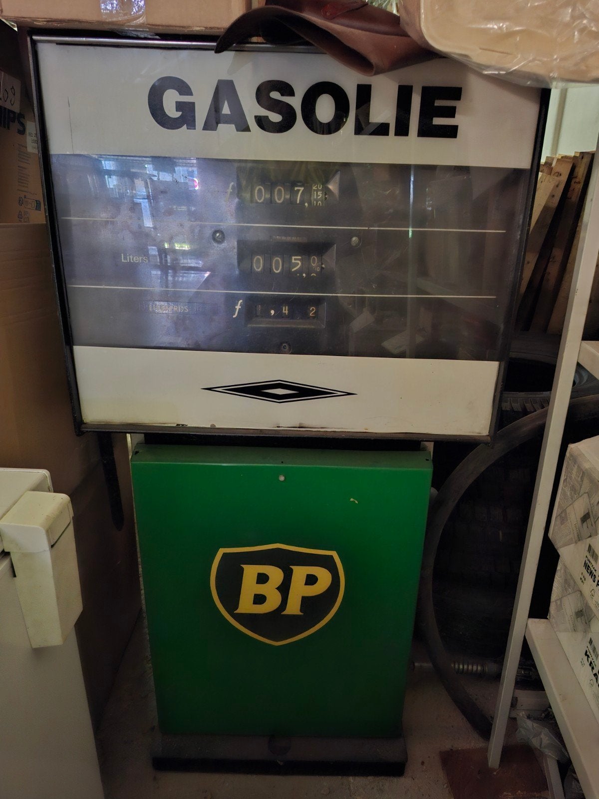 Vintage brandstofpomp, Ophalen