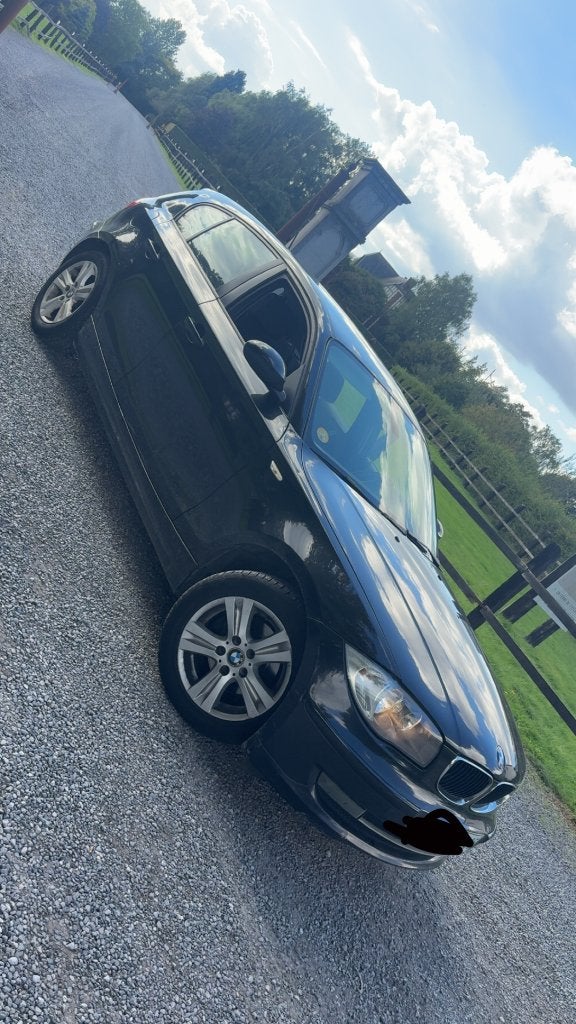 BMW 118d, Boîte manuelle, Noir, Particulier, Tissu