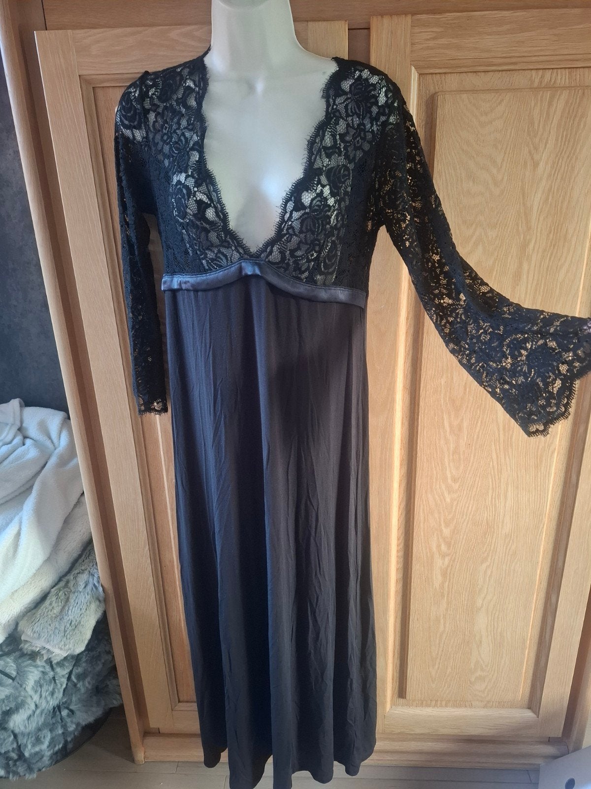 Nieuwe lange zwarte kanten avondjurk M 38 | Imec, Kleding | Dames, Pyjama's, Imec, Ophalen of Verzenden, Nieuw, Maat 38/40 (M)
