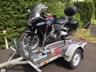 Remorque motos location, Ophalen, Zo goed als nieuw