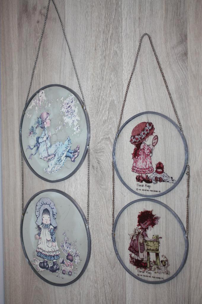 Sarah Kay The Valentine publishing , Australia glas in lood, Collections, Rétro, Maison et Meubles, Enlèvement ou Envoi