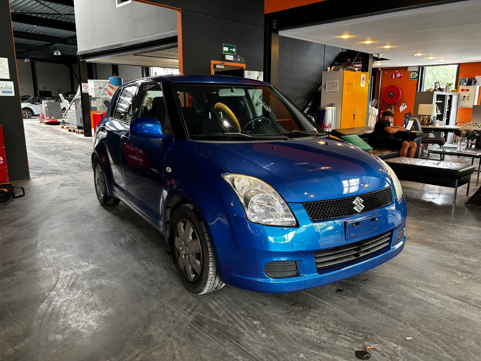 Suzuki swift 1.3I 16V GA/12 mois de garantie/AIRCO, Auto's, Suzuki, Voorwielaandrijving, Euro 5, Stof, Zwart