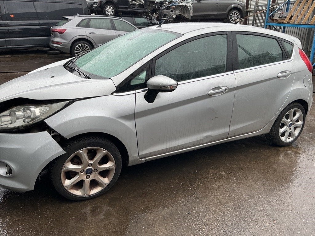 BARRE DE SERRURE DE PORTE AVANT GAUCHE Ford Fiesta 6 (JA8), Henry-Ford-Straße  1
50735  Köln, DE, Ford-Werke GmbH, Kunden@ford.com