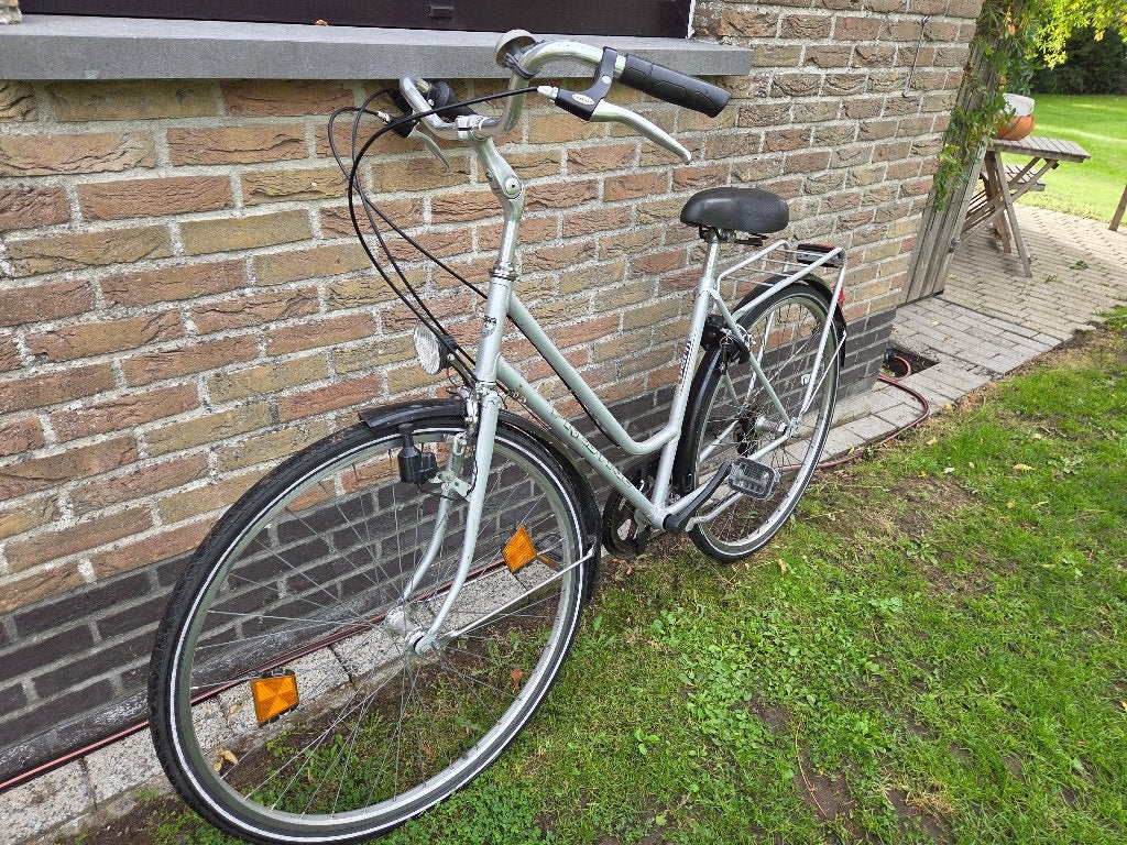 damesfiets, Fietsen en Brommers, Gebruikt, Velgrem, Versnellingen, Ophalen