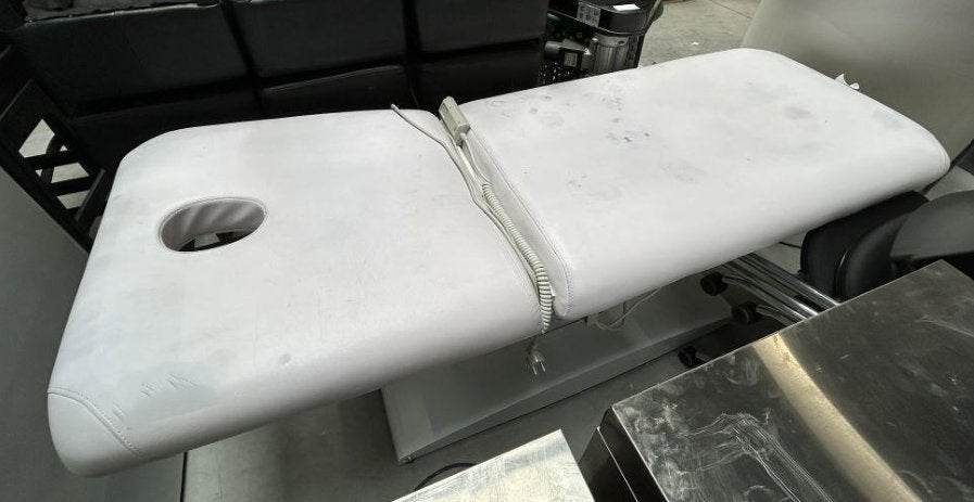 Elektrische behandeltafel massagetafel, Enlèvement, Utilisé, Table de massage