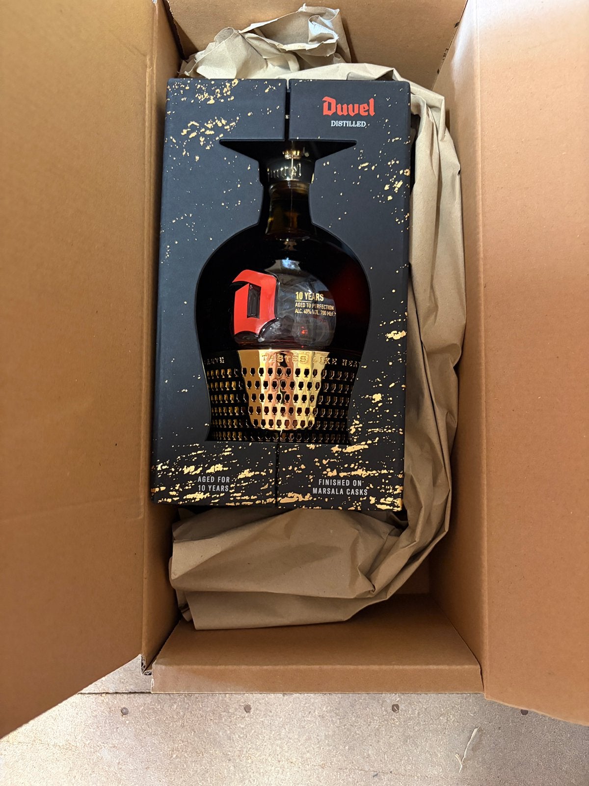 Duvel Distilled 10 ans dans sa boîte d'expédition d'origine, Collections, Enlèvement, Duvel