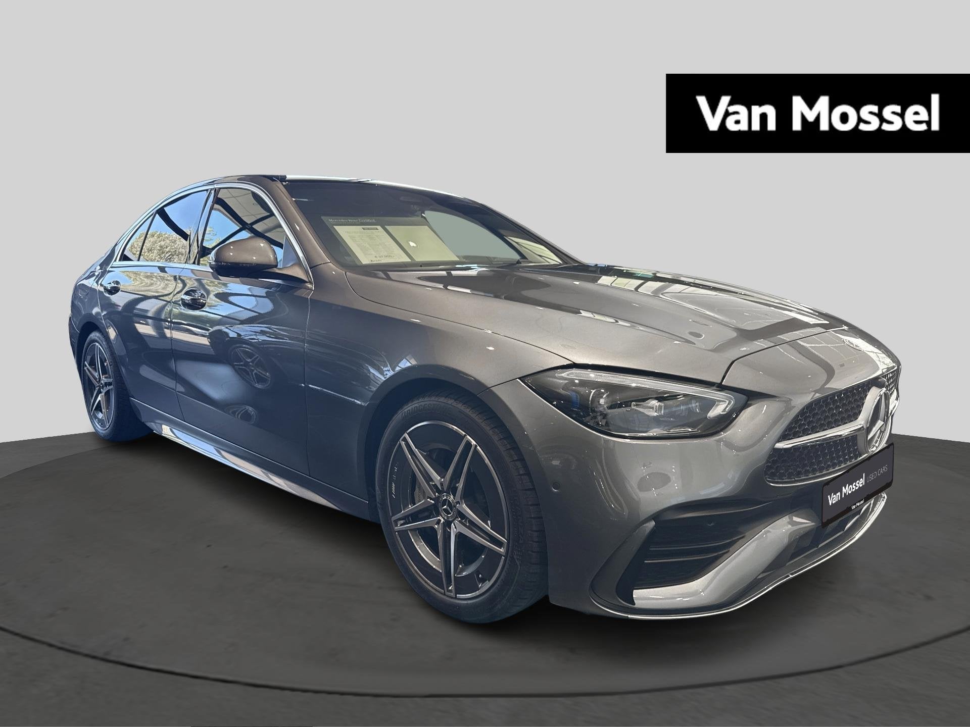 Mercedes-Benz C 180 AMG Line Berline + DIGITAL LIGHT + PANOR, Auto's, Automaat, 4 deurs, 4 cilinders, Bedrijf