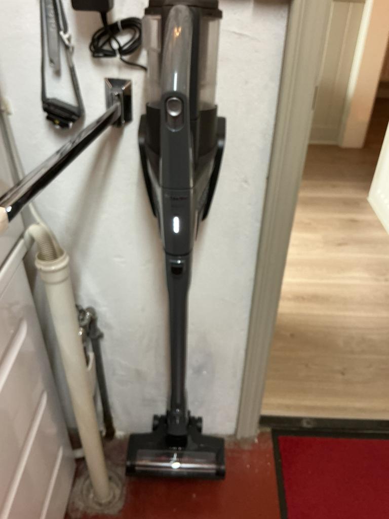 Miele steelstofzuiger Triflex1 Active. Aankoop 12/2025., Elektronische apparatuur, Stofzuigers, Zo goed als nieuw, Reservoir, Ophalen