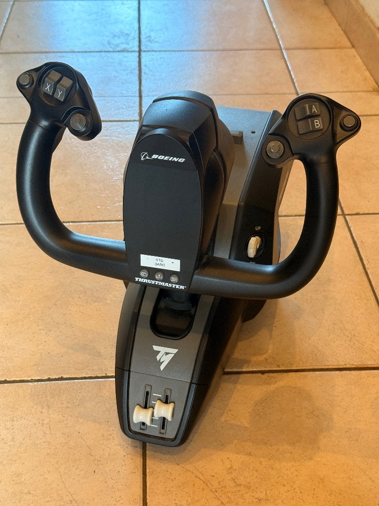 Joystick Thrustmaster TCA Yoke Boeing, Computers en Software, Joysticks, Ophalen of Verzenden, Zo goed als nieuw, Thrustmaster