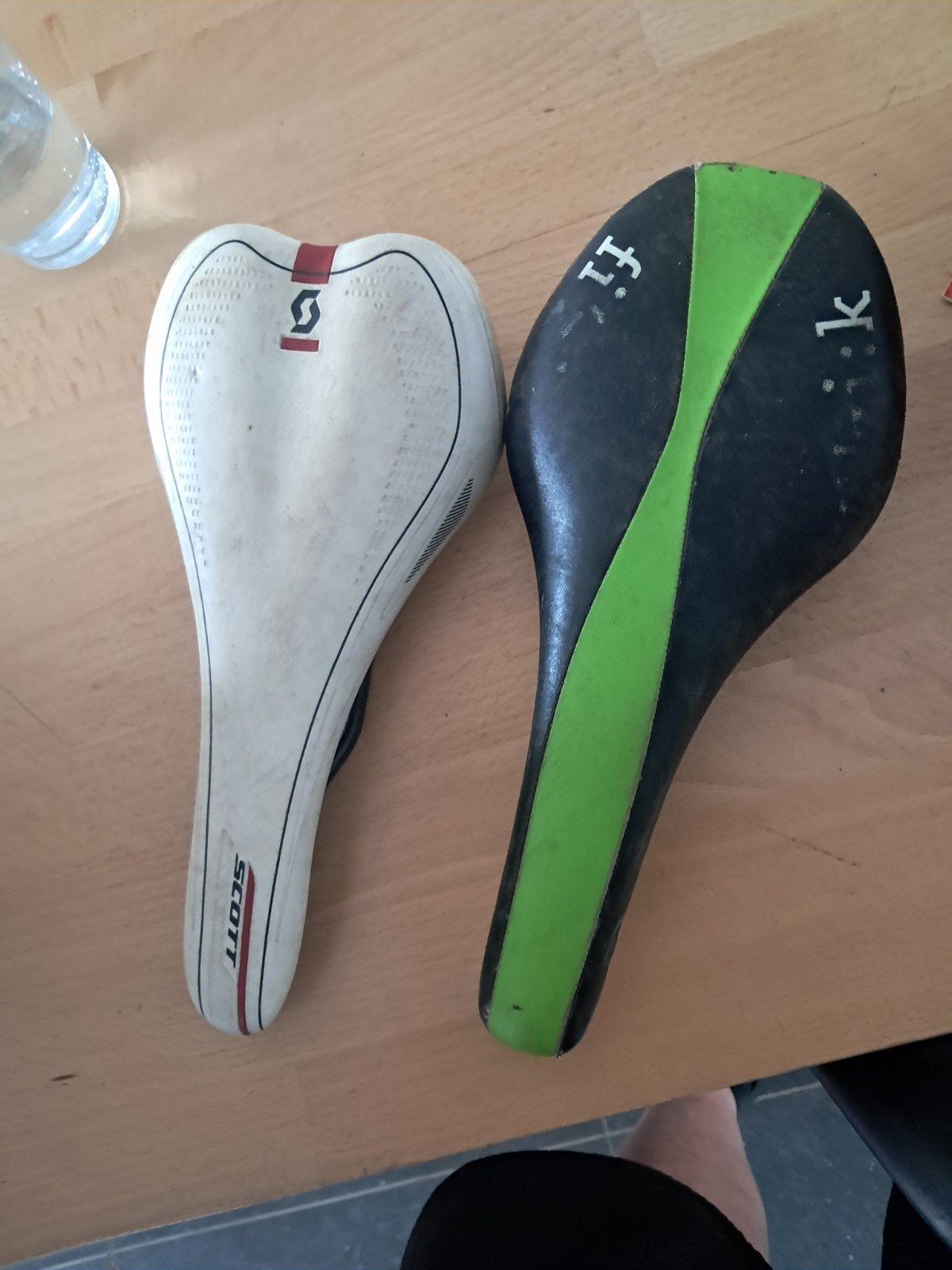 Fietszadels, Ophalen