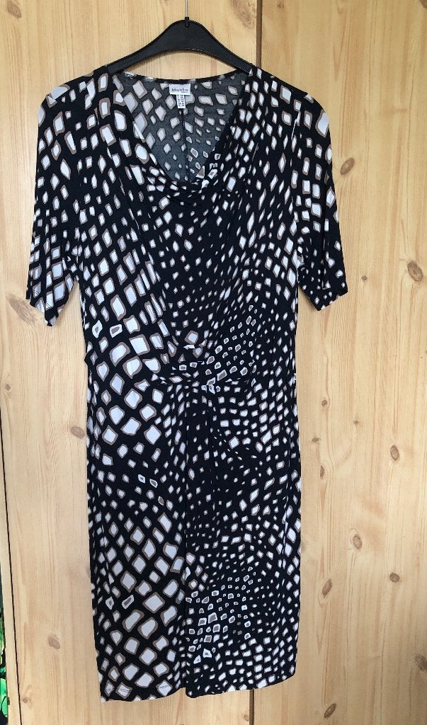 Kleed, Kleding | Dames, Jurken, Zo goed als nieuw, Maat 42/44 (L), Zwart, Onder de knie, Ophalen