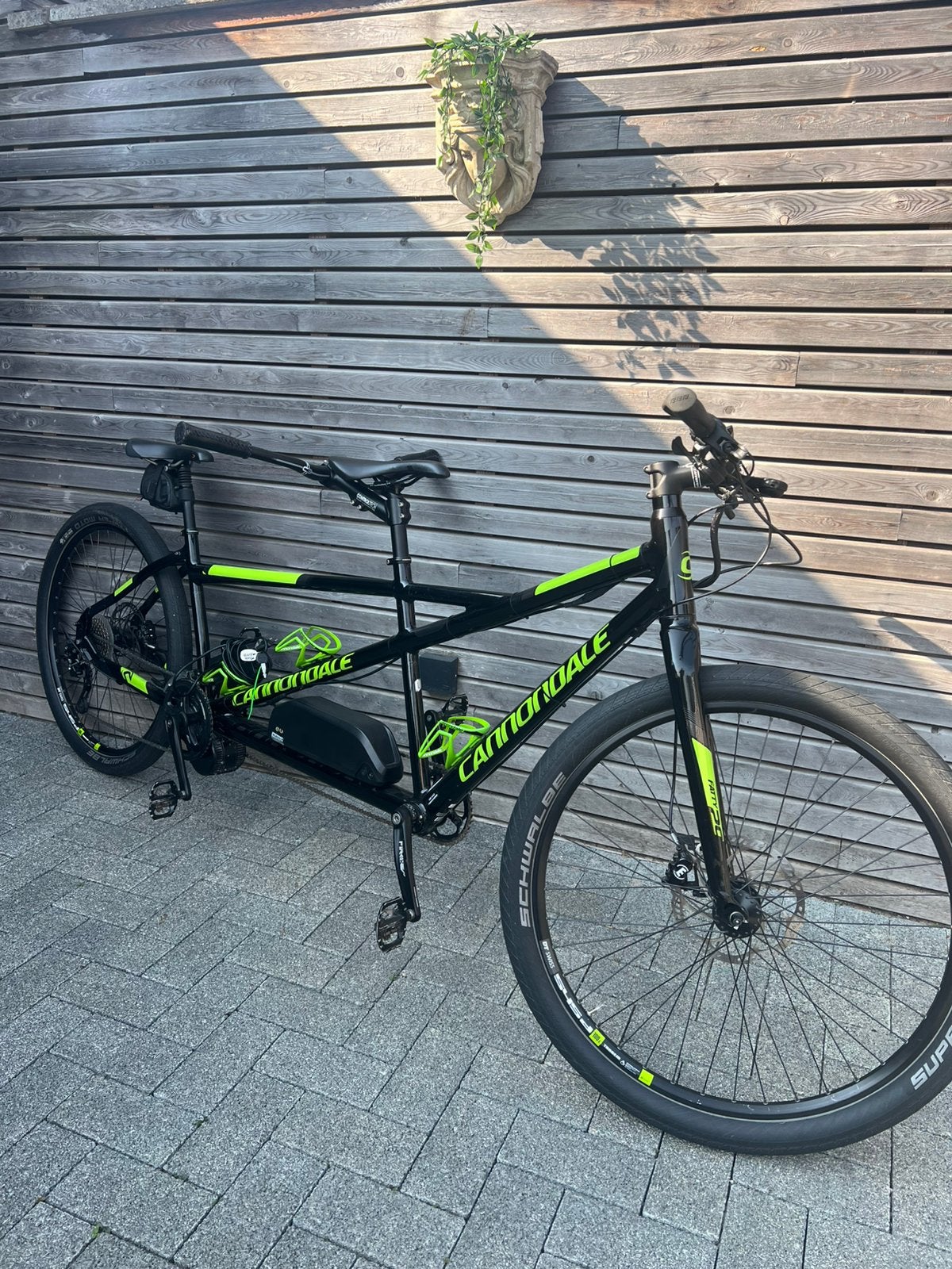 Elektrische sportive tandem, Fietsen en Brommers, Fietsen | Tandems, Ophalen, Zo goed als nieuw