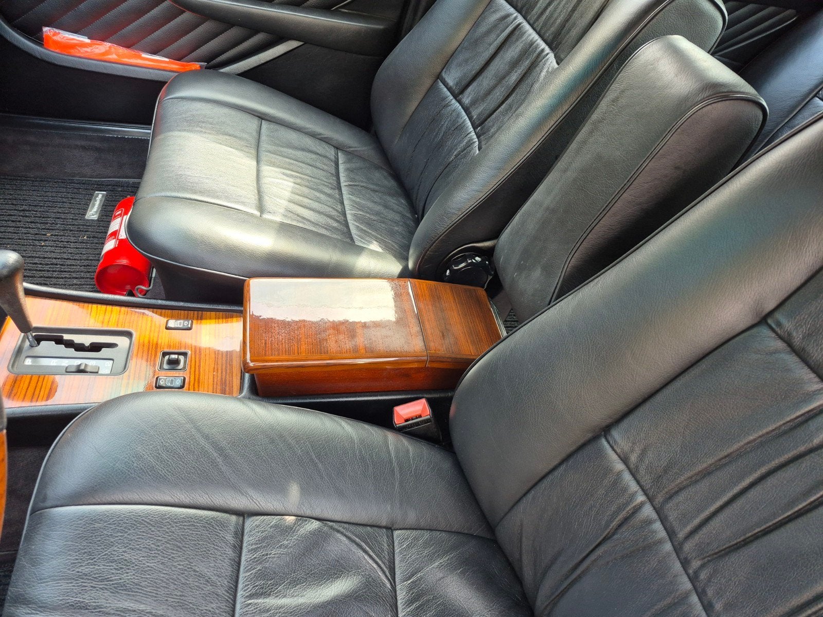 Magnifique boîte en noyer pour mercedes w126, Enlèvement