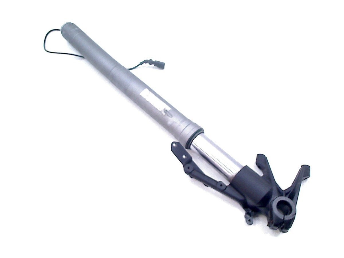 VOORVORK POOT LINKS Ducati (34520643A), Dhr. S. di Majo, Gebruikt, Info@cama-motorparts.nl, P.J. Troelstraweg 8 8
3144 CX  MAASSLUIS, NL