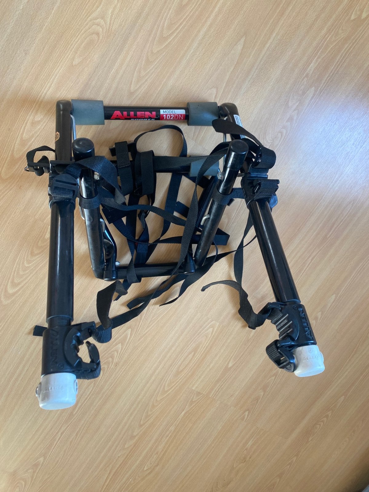 Porte-vélos Allen Model 102, Autos : Divers, Porte-vélos, Enlèvement, 2 vélos, Comme neuf