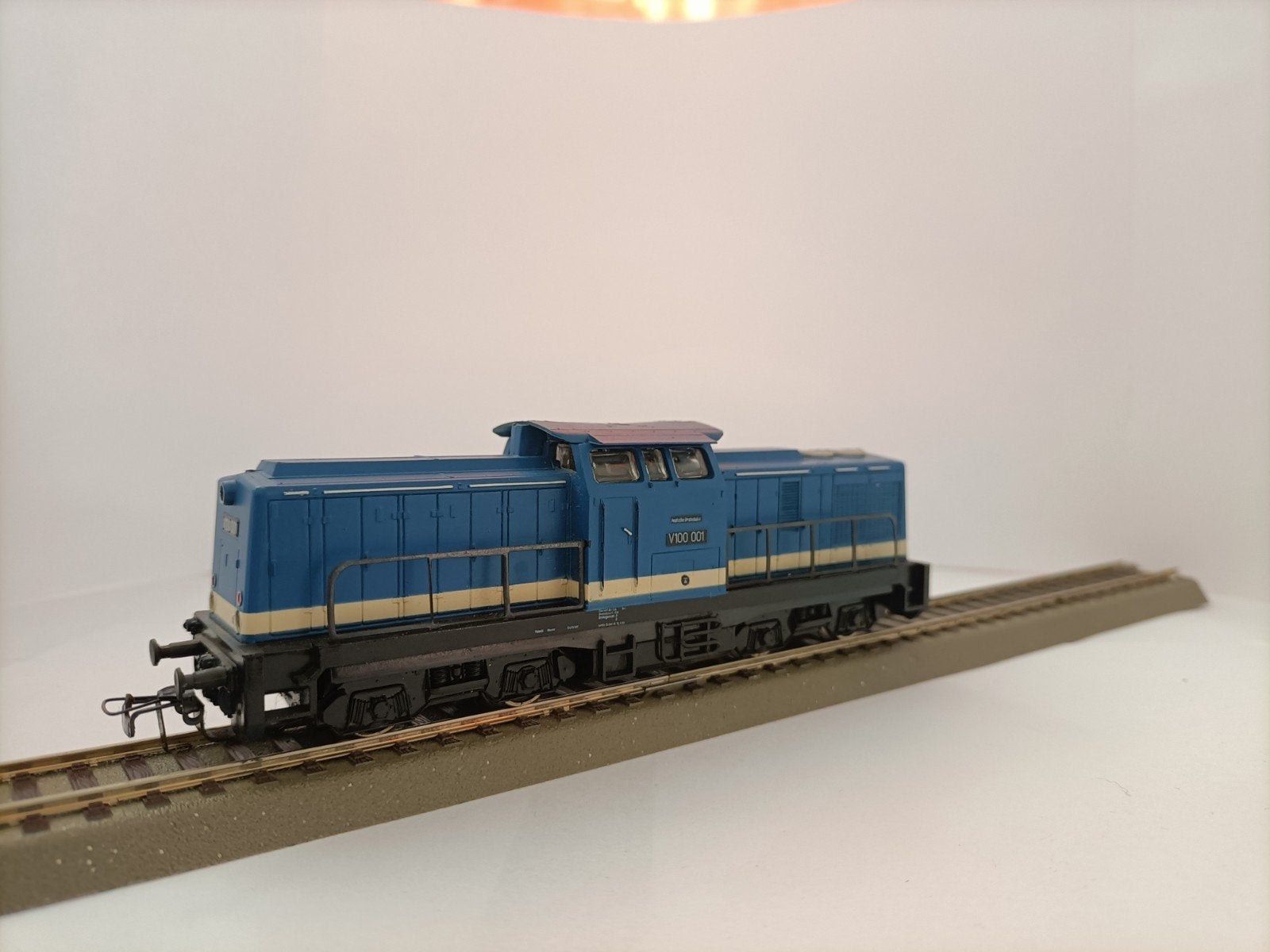 Gützold H0 (DDR) - Zeldzame Blauwe Dieselloc V100 001 DR, Ophalen, Piko, Analoog, Gelijkstroom
