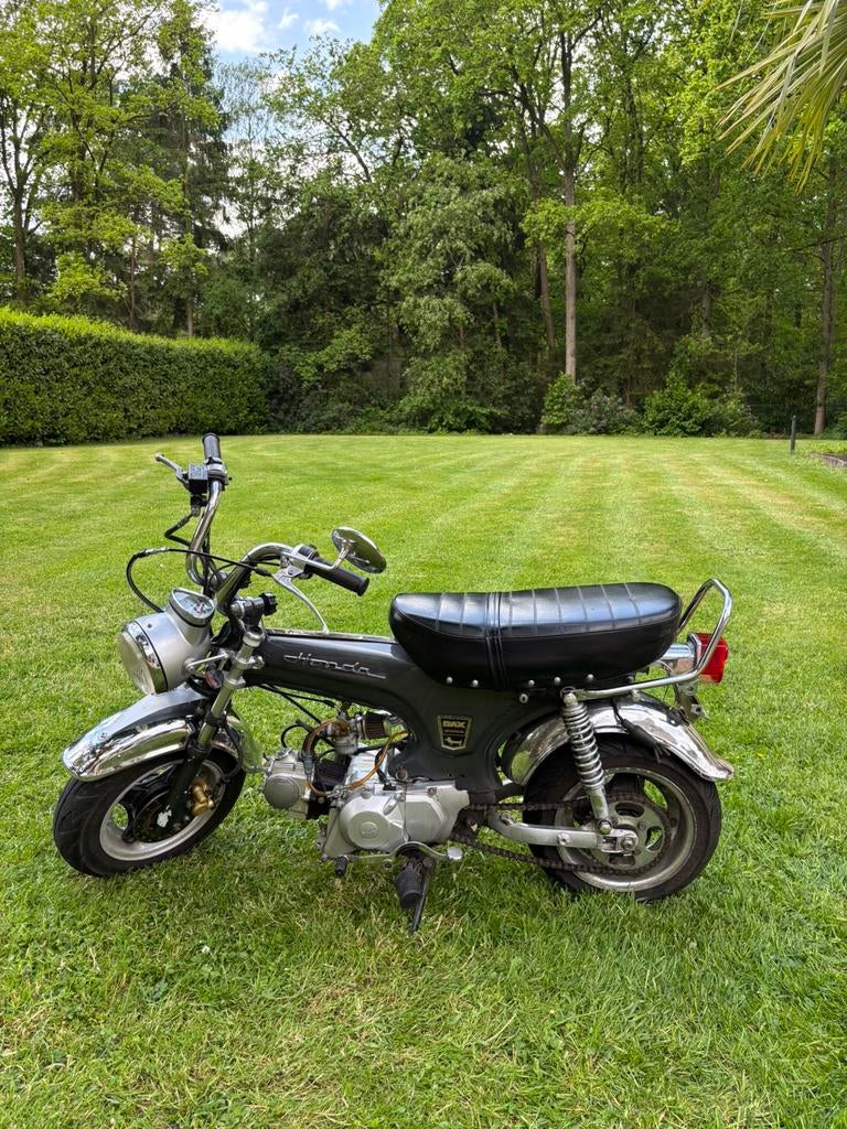 Skyteam dax 50 cc B klasse, Fietsen en Brommers, Brommers | Honda, Zo goed als nieuw, Ophalen