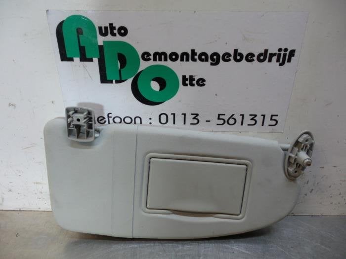Pare-soleil d'un Ford Focus (Focus 04-), -, 3 mois de garantie, -, -