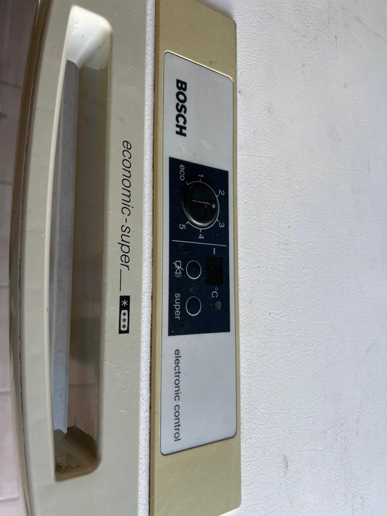 Bak diepvries, Elektronische apparatuur, Ophalen, Gebruikt, 200 liter of meer, 60 cm of meer