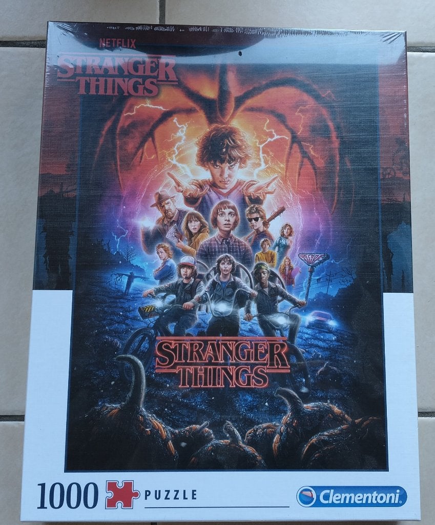 puzzel clementoni stranger things 1000 stuks, Hobby en Vrije tijd, Ophalen of Verzenden, 500 t/m 1500 stukjes, Nieuw, Legpuzzel